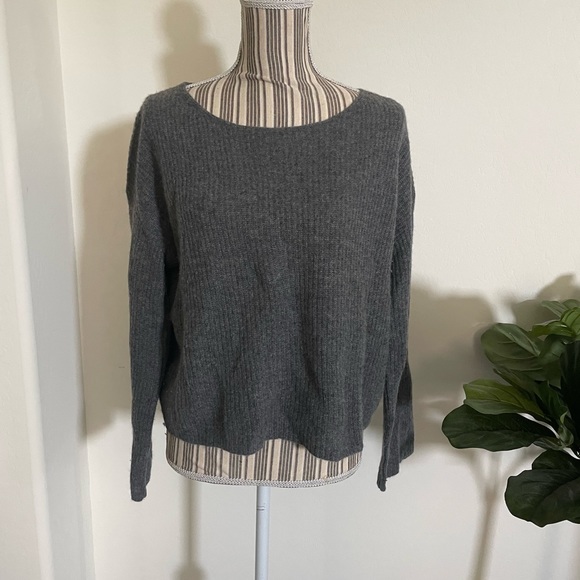 Skull Cashmere Sweaters - Skull Cashmere Cropped Sweater